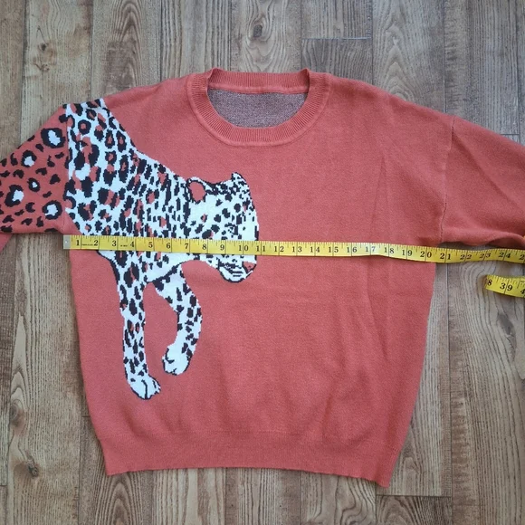 Unique Leopard Sweater - Picture 4 of 8